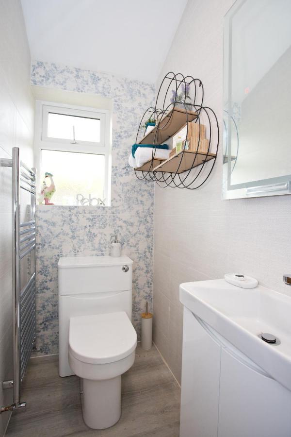 The Bearded Goat Den - A Rural Retreat At This Modern Holiday Cottage Saint Leonards Exterior foto